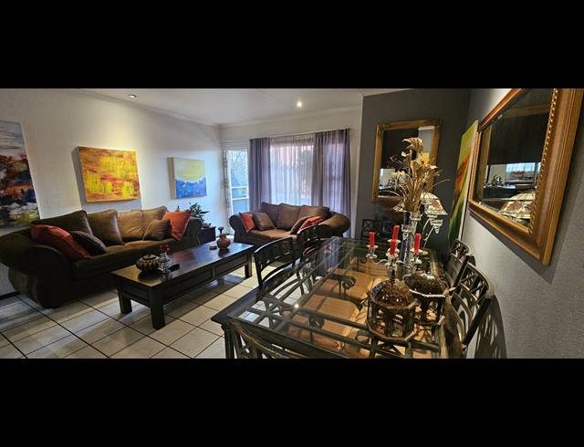 3 BEDROOM TOWNHOUSE FOR SALE IN NEW REDRUTH